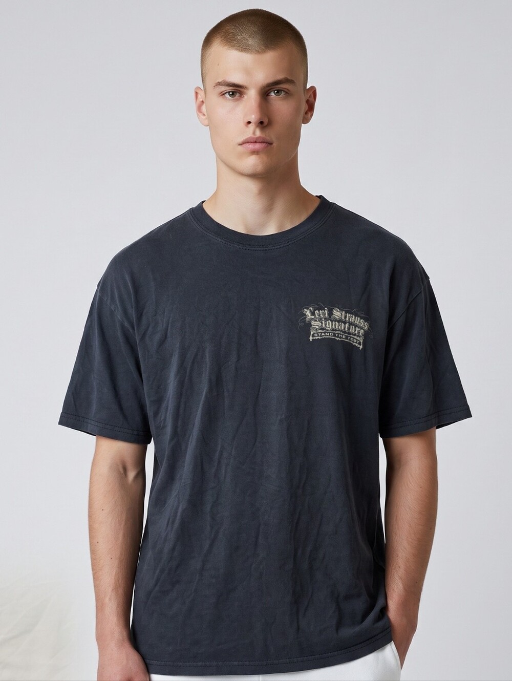 Signature by Levi Strauss Black Short-Sleeve Crewneck Tee with Chest Logo